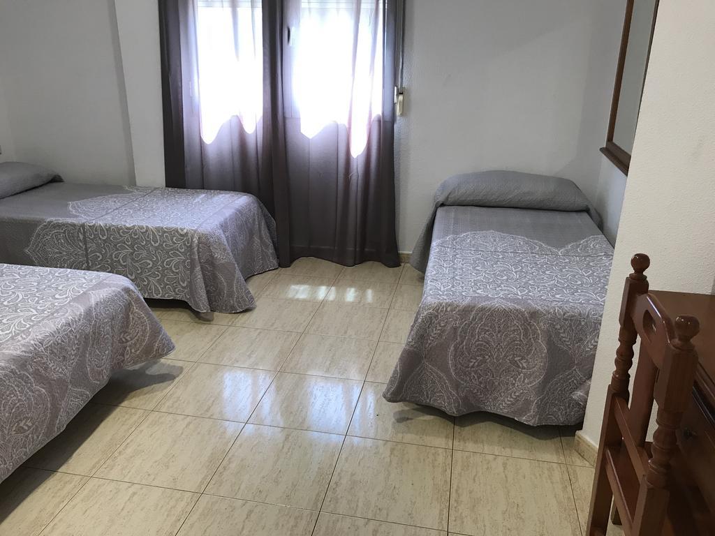 Hostal 82 Olías del Rey Quarto foto